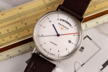 Bauhaus Herrenuhr Automatik mit Wochentagsanzeige und Lederarmband